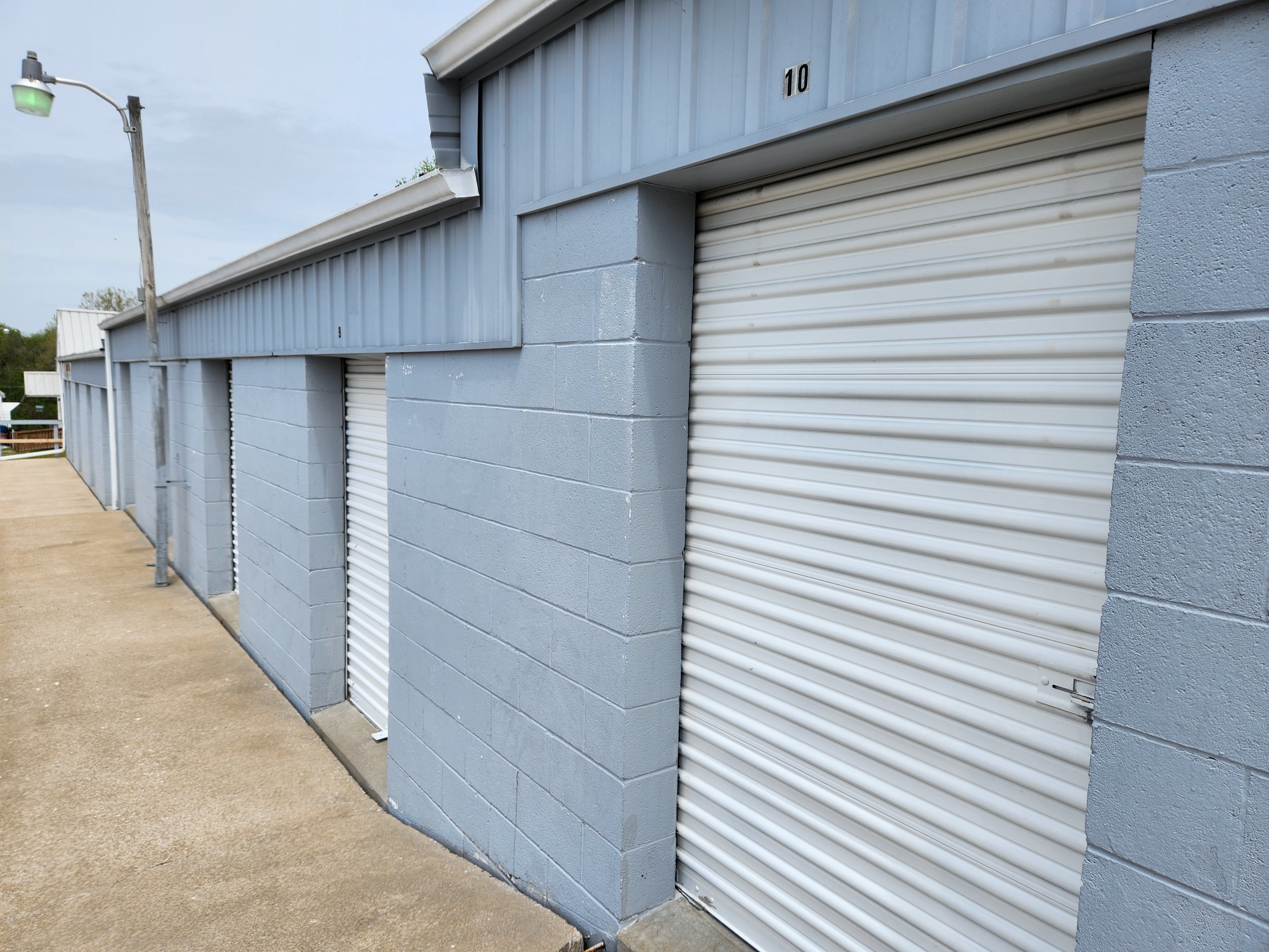 Drive Up Access in Heartland Storage - Downtown